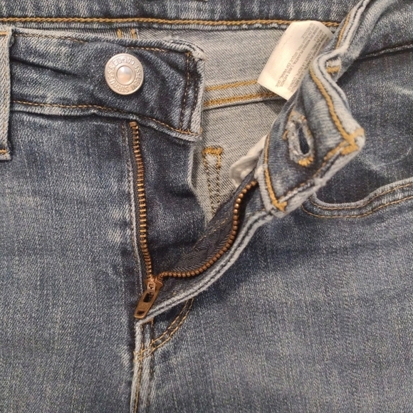 Levi's - 27x28 711 Skinny Distressed Jeans - Picture 6 of 15